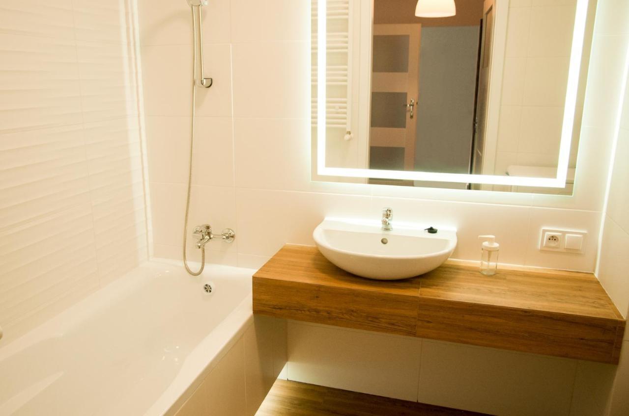 לודז' Apartament Rosso מראה חיצוני תמונה